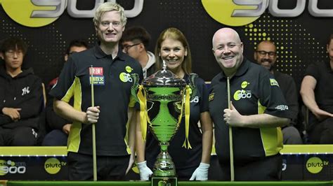 Star with £4million career earnings publicly disagrees with Neil ...