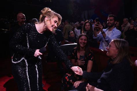 Adele anuncia que se tomará una larga pausa en su carrera: “Ya ni siquiera canto en casa” | Teletica