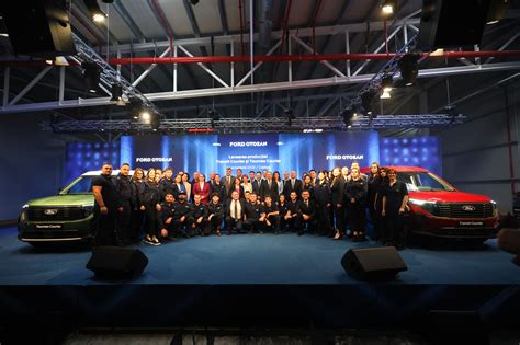 Al via la produzione dei nuovi Tourneo Courier e Transit Courier: Ford potenzia la propria gamma ...