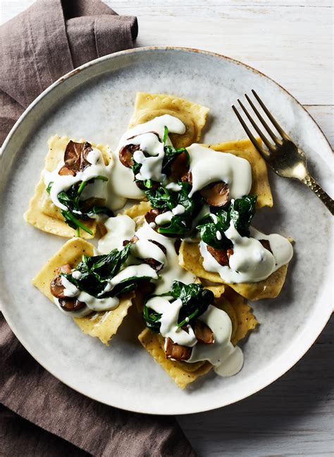 Heck's Cafe Restaurant in Avon, Ohio City, and Beachwood