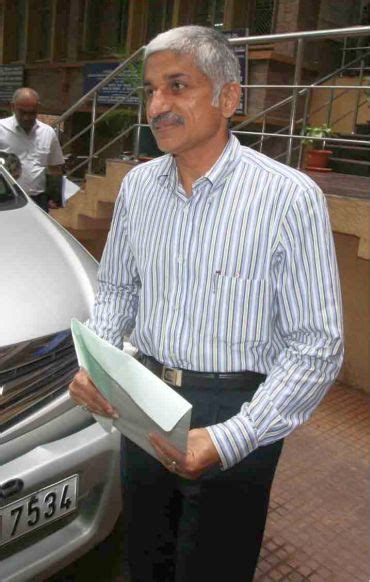 CBI grills Jagan aide Vijay Sai Reddy on financial dealings - Rediff ...