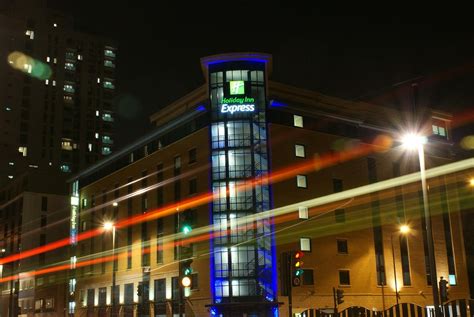 Holiday Inn Express London - Stratford by IHG Restaurant: Pictures ...