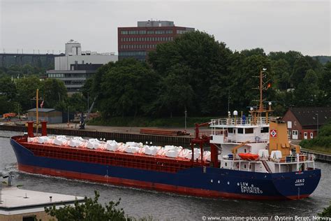 "JAN D" PASSING RENDSBURG / KIEL CANAL, 28 JUNE 2025, ON HER WAY FROM ...