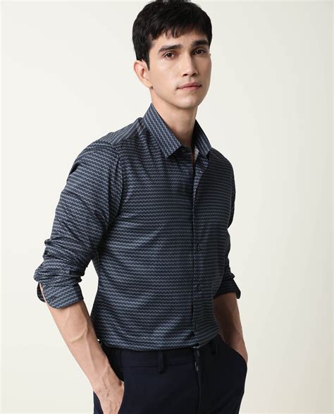 Rare Rabbit Men's Millyy Green Cotton Geometric Print Regular Fit Full