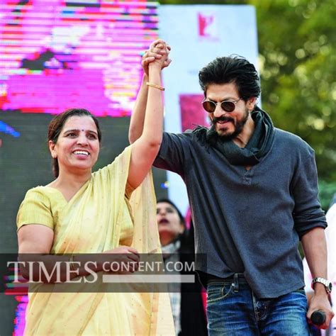 Shah Rukh Khan Bollywood Photo Principal of Hansraj Col...