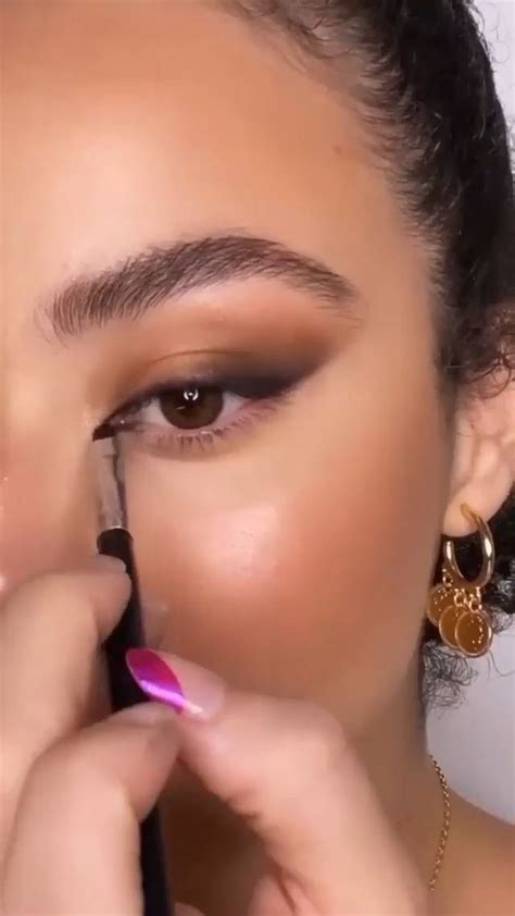 Smokey Eye Tutorial 的图像结果