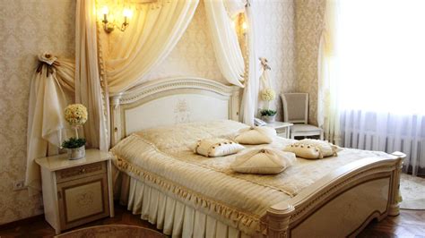 24 Stunning Romantic Master Bedroom - Home Decoration and Inspiration Ideas