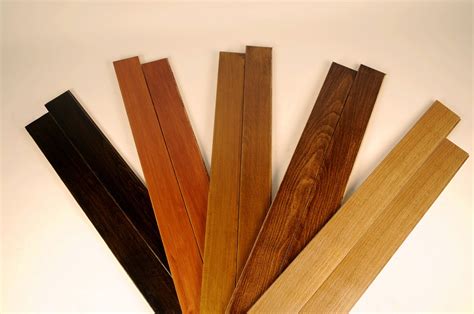 Choosing a Hardwood Floor Finish: Natural vs. Stain