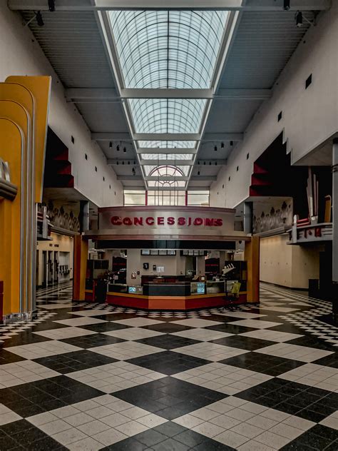 ABANDONED MALL MOVIE THEATER : r/urbanexploration