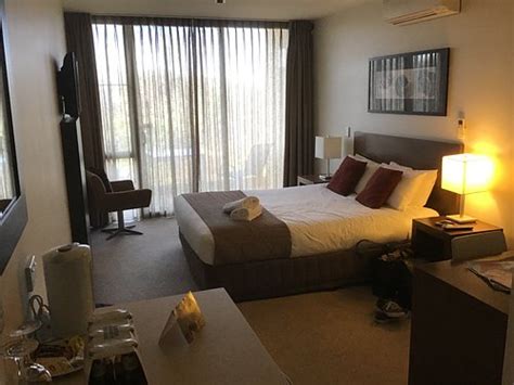 BEACHFRONT RESORT TORQUAY - Apartment Reviews, Photos, Rate Comparison ...