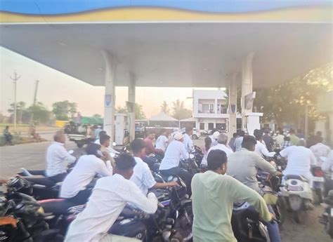 Queues start forming at petrol pumps to get petrol and diesel in Naswadi