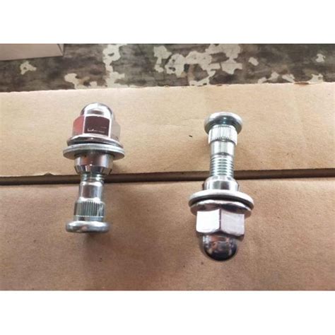 Jual Shockbreaker & Kaki Kaki Mobil Set Baut Dan Mur Roda Mitsubishi ...