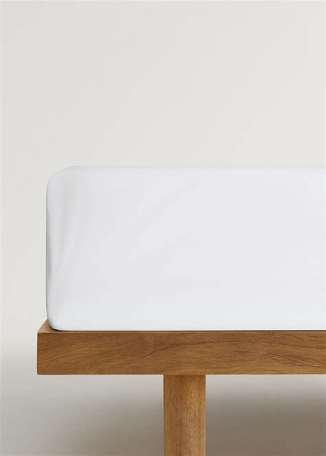 Cotton percale fitted sheet for 150 cm bed - Home | MANGO Netherlands