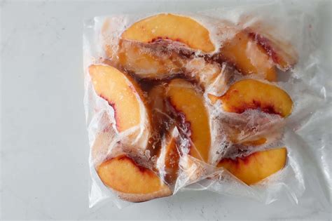 How To Freeze Peaches