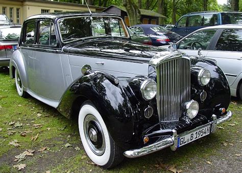 Bentley R-Type