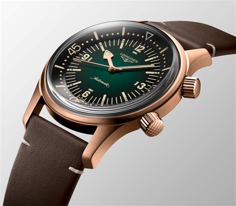 LONGINES LEGEND DIVER BRONZE 自動巻、チタン製ケースバックを備えたブロンズ、グリーン ダイアル、ストラップ ...