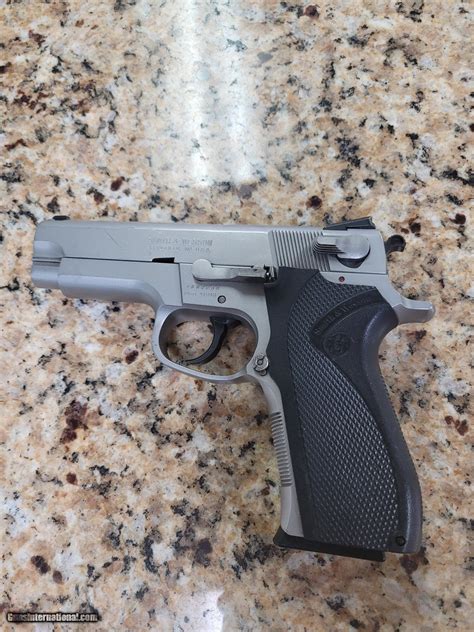 SMITH & WESSON 4006