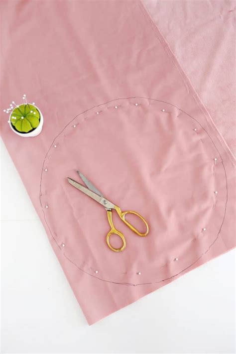 Round Pillow Tutorial 的图像结果