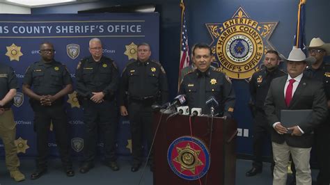 Sheriff Gonzalez pushes for pay raises for Harris County deputies | khou.com