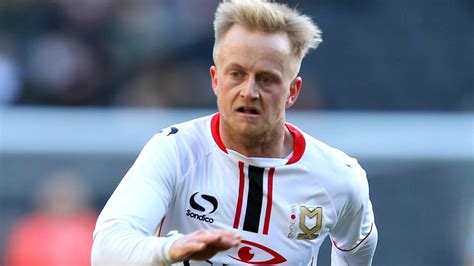 Reeves extends MK Dons stay | Football News | Sky Sports