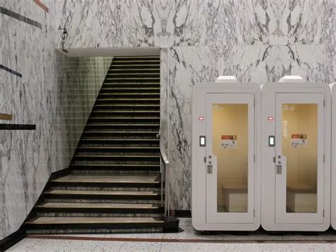 Employees embrace flexible working hours - Phonebooth-sized offices ...