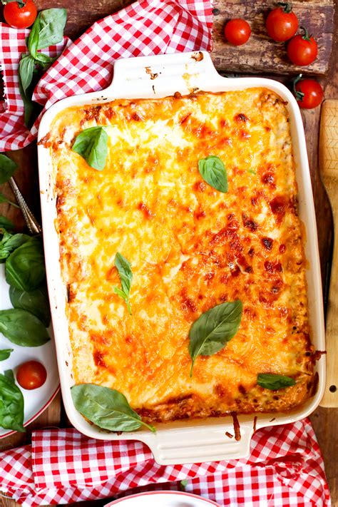 Easy Lasagne Recipe with Lots of Cheese Sauce   Quick Lasagne