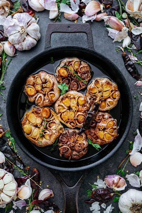 Garlic confit whole roasted garlic in oil – Artofit