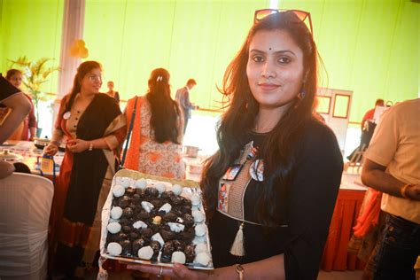 Potluck party Bhopal: 400 food aficionados gather to give an ode to ...