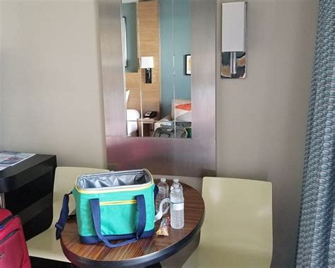 BAY LAKE TOWER AT DISNEY'S CONTEMPORARY RESORT - Hotel Reviews, Photos ...