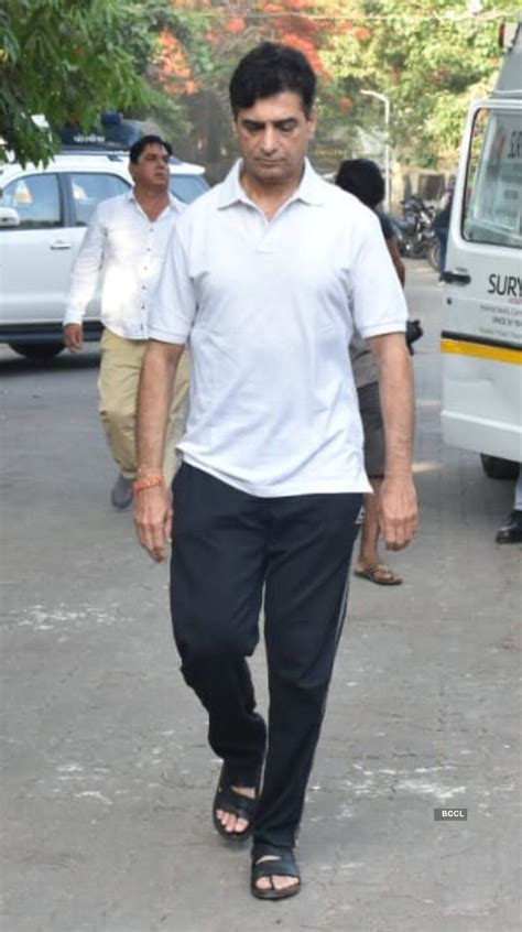 Shah Rukh Khan, Amitabh Bachchan, Aishwarya Rai & other celebs pay last ...