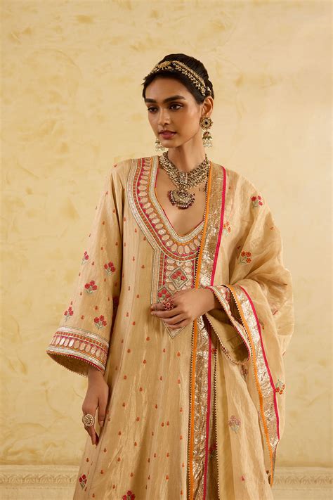 Love Riot – Sureena Chowdhri