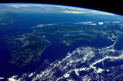 Image result for 宇宙から見た地球