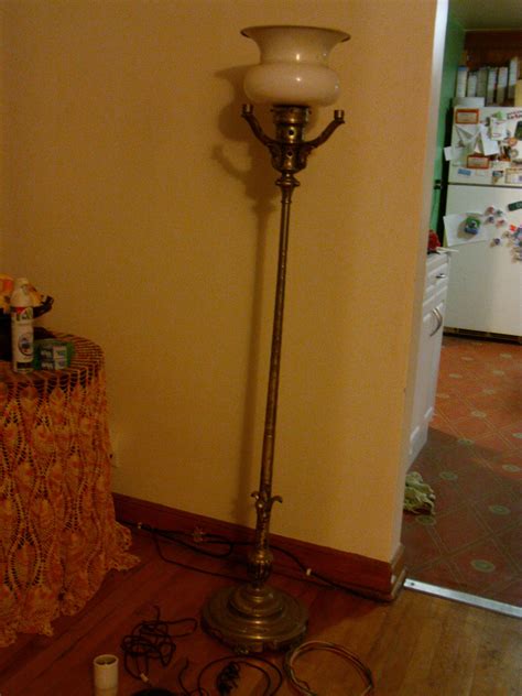 colonial premier certifed floor lamp | InstAppraisal