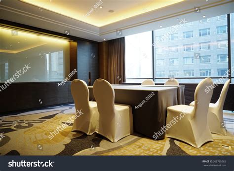 Board Room Meeting 的图像结果