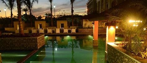 10 Best Hotels In Indore For Every Traveler