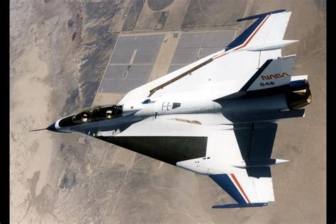 F-16 First Flight 的图像结果