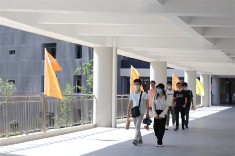 专升本新生入学报到-肇庆学院