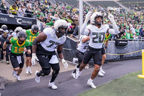 No. 2 Oregon Ducks running back to redshirt remainder of 2025 | The ...