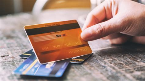 How Having Multiple Credit Cards Affects Your Credit Score