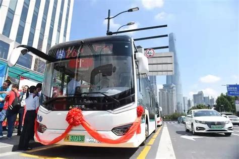 新款超级电容公交车上线，充电数分钟可跑30公里