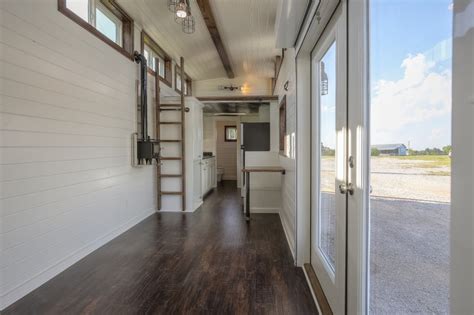 Container Homes Rustic 的图像结果