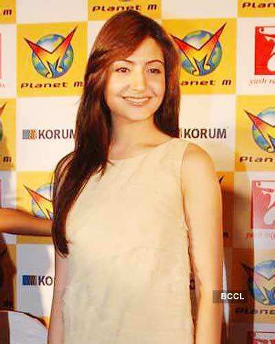 Ranveer Singh and Anushka Sharma at the DVD launch of the film 'Band ...