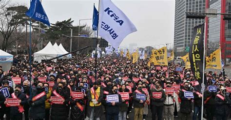 医生集体行动 韩国政府依旧强硬 | 韩国医生罢工 | 韩国保健福祉部 | 医疗系统 | 新唐人电视台