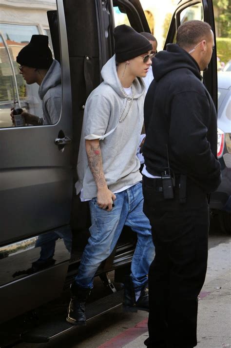 Justin Bieber de compras en Joyrich ~ Justin Bieber Noticias