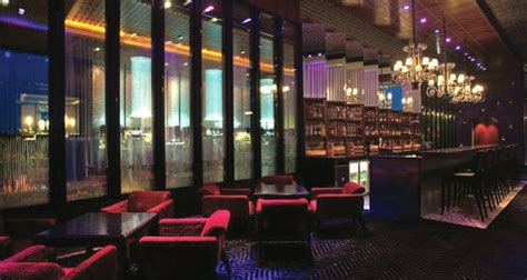 Blue Bar, Taj Palace Hotel | LBB