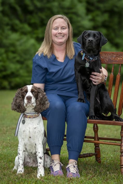 Meet Our Team - Lazy 5 Vets