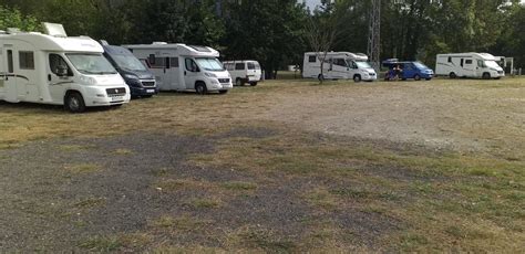 Las autocaravanas también ocupan la zona de Arriondas Norte | Cope ...