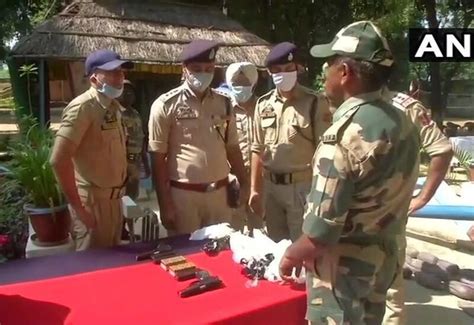BSF foils smuggling bid from Pak at border, recovers 58 drug packets