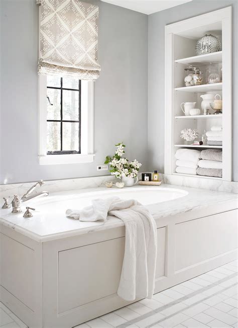 21 White Bathroom Ideas for a Sparkling Space