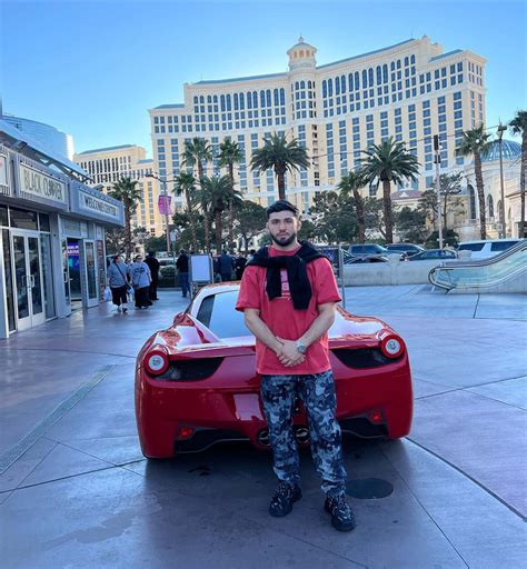 [100+] Arman Tsarukyan Wallpapers | Wallpapers.com